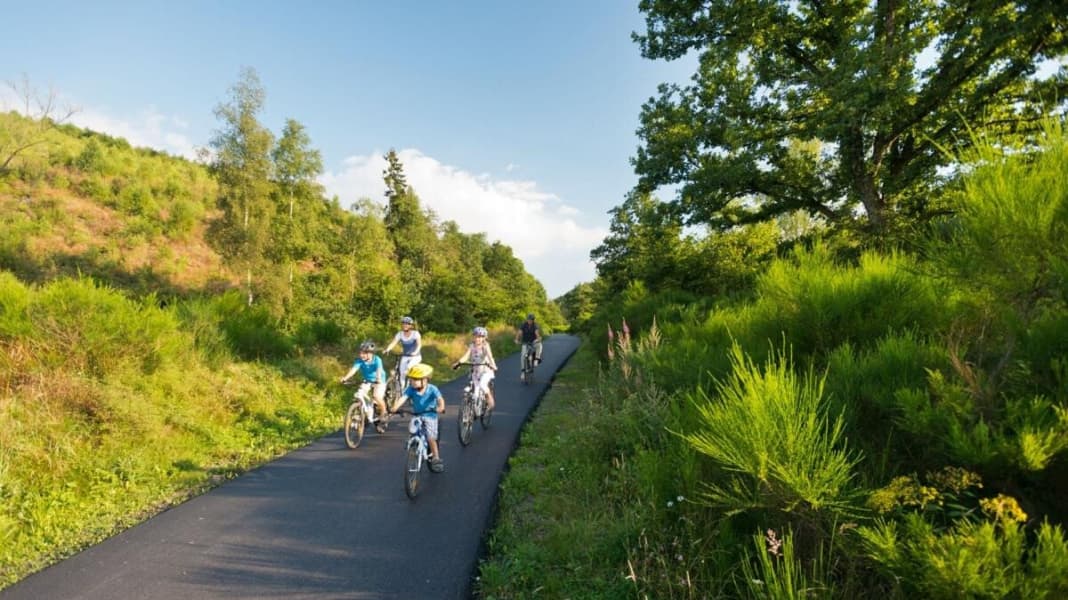 Auf der Trasse der Vennbahn von Aachen nach Luxemburg