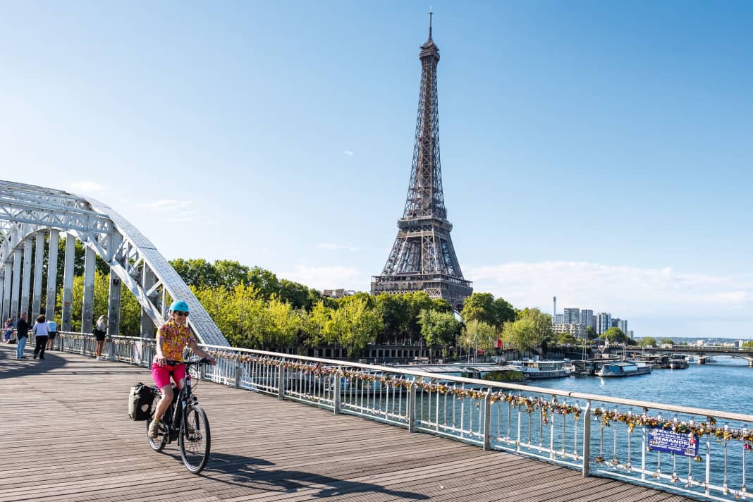 Start des Fernradwegs Veloscenic ist in Paris
