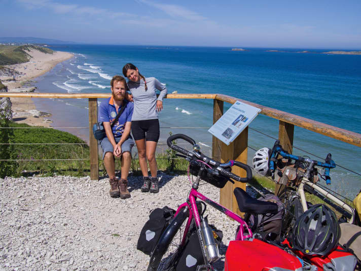   Wieder ganz harmonisch: Matthias und Andrea bei einer kurzen Rast in Whiterocks, Nordirland
