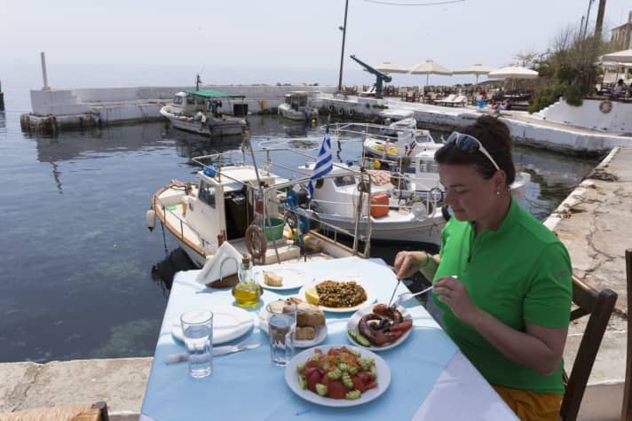 Radreise Griechenland: Direkt am Meer, schmeckt Fisch am besten