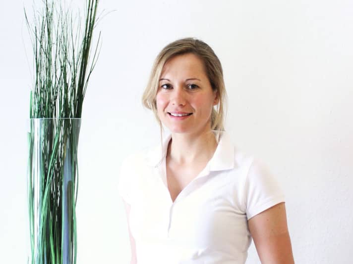 Melanie Paulacher ist Heilpraktikerin und Physiotherapeutin mit eigener Praxis in Bad Aibling. Sie hat schon Radprofis bei der Tour de France betreut.