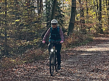 Zubehör fürs Radfahren im Herbst