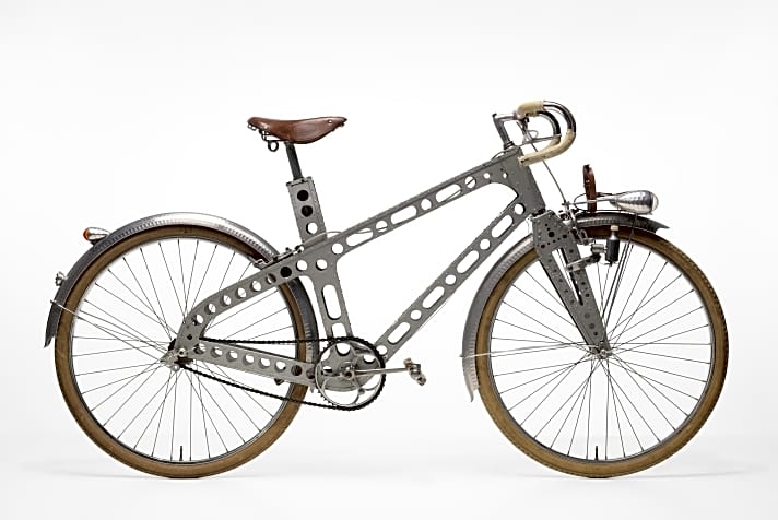 Fahrrad aus Flugzeug-Aluminium 1946