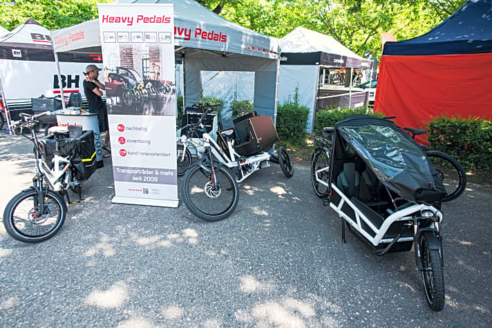 E-Cargobikes liegen voll im Trend und durften auch auf dem E-motions Festival nicht fehlen. Heavy Pedal (oben) und Babboe (unten) stellten ihre aktuellen Modelle vor.