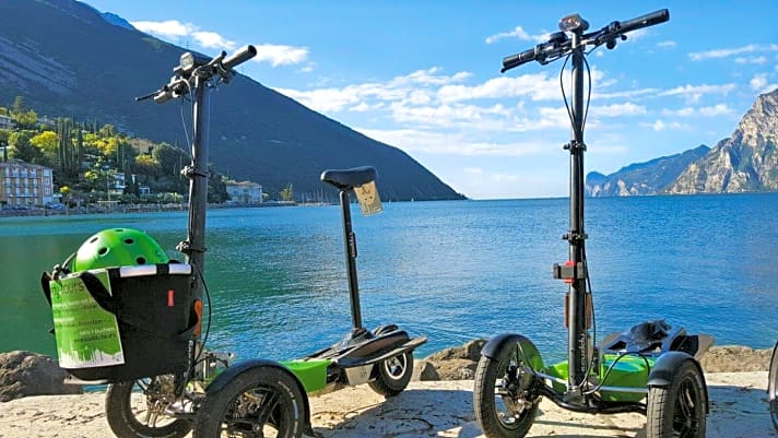   Sonnenbad am Gardasee: Auf einen Cappuccino mit dem Roller über die Alpen.
