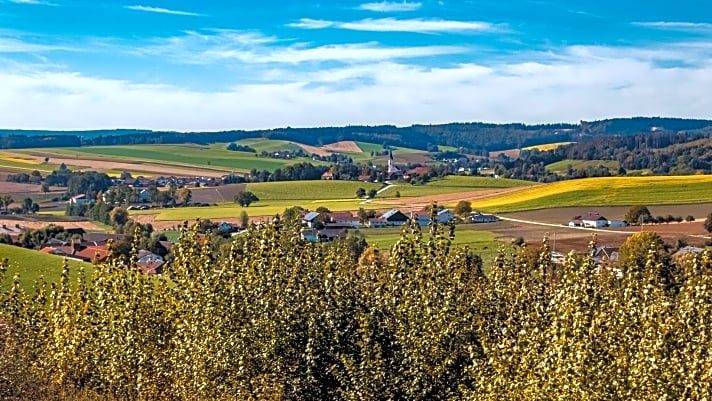   Malerwinkel: sanftes Hügelland bei Bad Griesbach