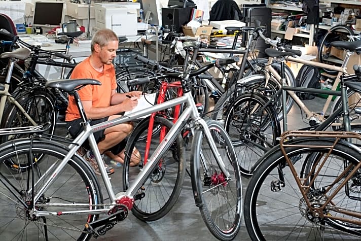   Der Fahrrad-Test ist nur eine von vielen spannenden Aufgaben, die dich beim Praktikum in den Redaktionen erwarten