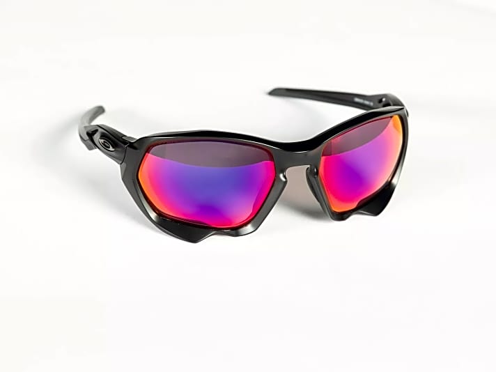 Sportbrille mit hochwertiger Direktverglasung: Die Flak 2.0 von Oakley eignet sich sehr gut für eine optische Korrektur. 